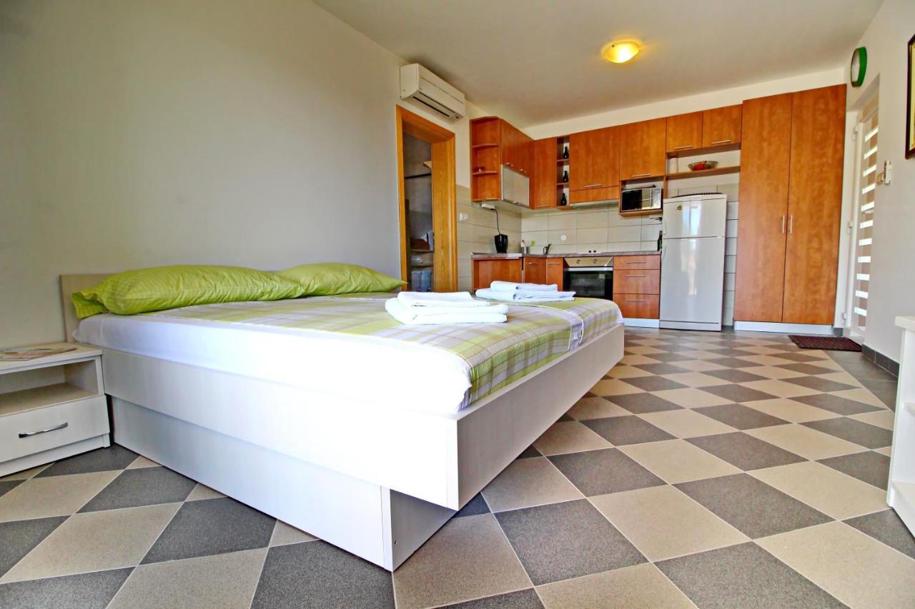 Apartments Gusti Drace Exterior photo